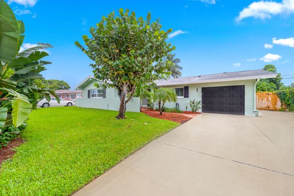 3596 Cosmos, Palm Beach Gardens, FL 33410