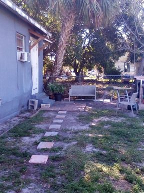 918 10th, Fort Pierce, FL 34950
