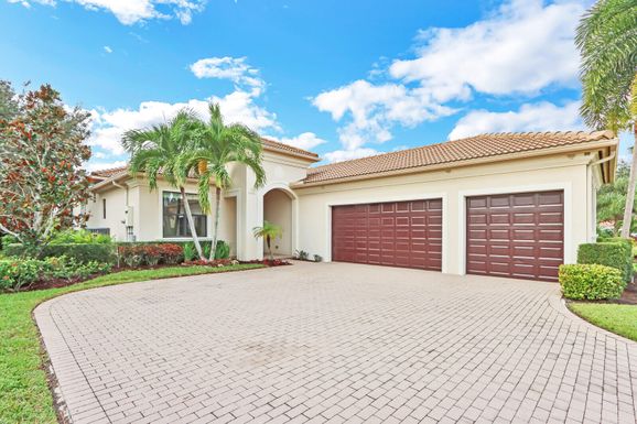 6723 Sparrow Hawk, West Palm Beach, FL 33412