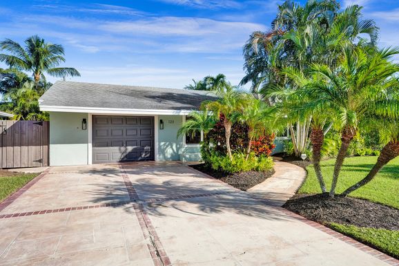 123 25th, Boynton Beach, FL 33435