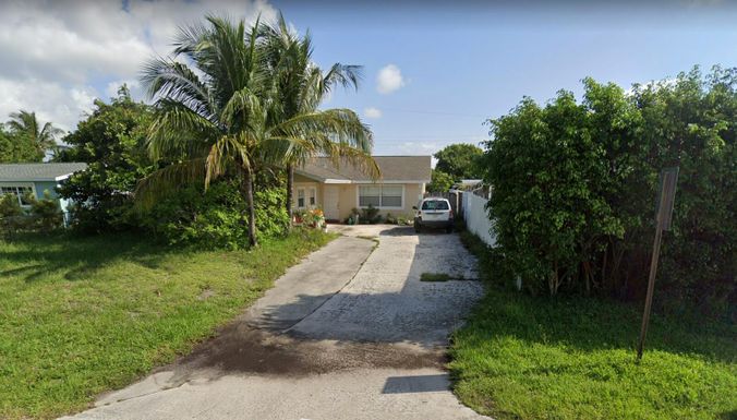 2525 Holly, West Palm Beach, FL 33406