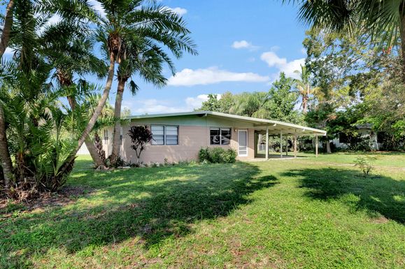 1215 14th, Vero Beach, FL 32960
