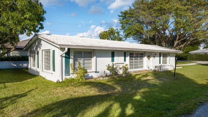 821 Oyster, Lantana, FL 33462