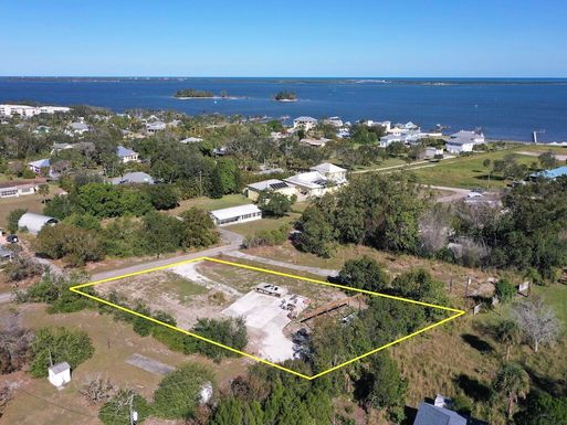 7415 132nd, Sebastian, FL 32958