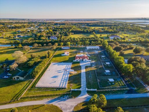 19806 Black Falcon, Loxahatchee, FL 33470