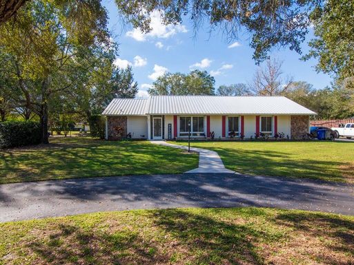 4201 5th, Vero Beach, FL 32968