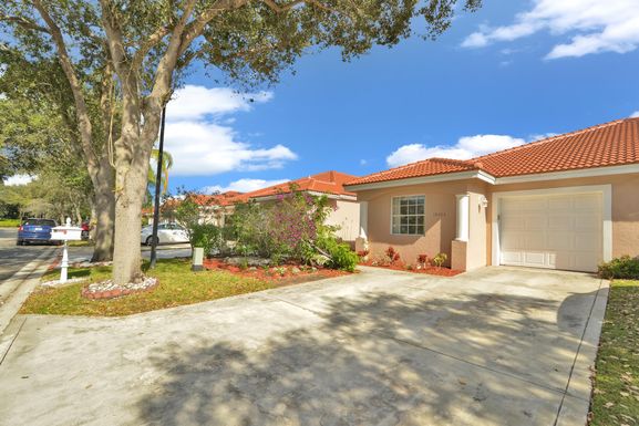 18464 Via Di Sorrento, Boca Raton, FL 33496