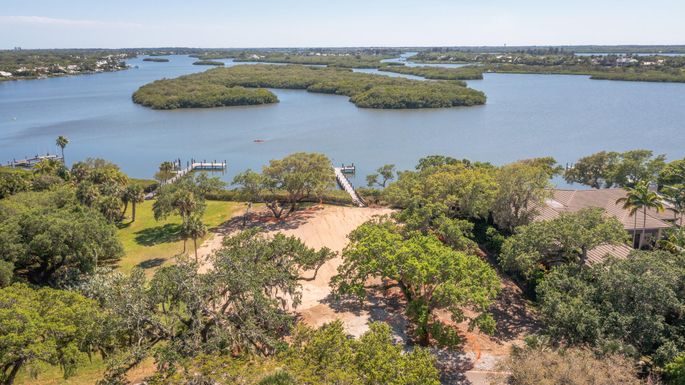 120 Twin Island Reach, Vero Beach, FL 32963