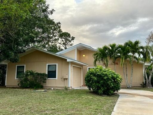 257 Pisces, Port Saint Lucie, FL 34983