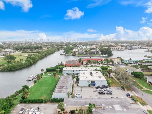 725 Hummingbird, North Palm Beach, FL 33408