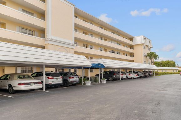 250 John F Kennedy, Atlantis, FL 33462