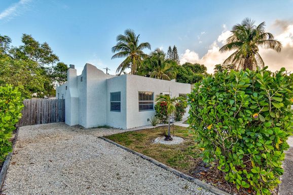 511 Churchill, West Palm Beach, FL 33405