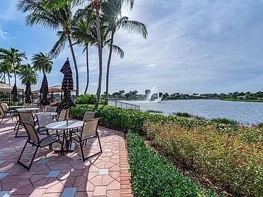 8236 Seahorse Cove, Lake Worth, FL 33467