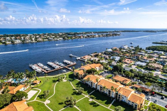 135 Yacht Club, Hypoluxo, FL 33462