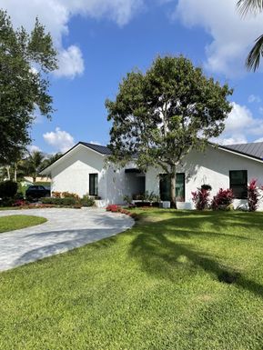 523 Enfield, Delray Beach, FL 33444