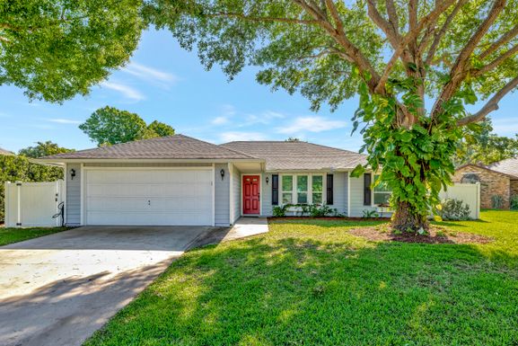 731 24th  Square, Vero Beach, FL 32962