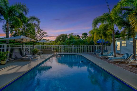 9758 Cowles, Hobe Sound, FL 33455