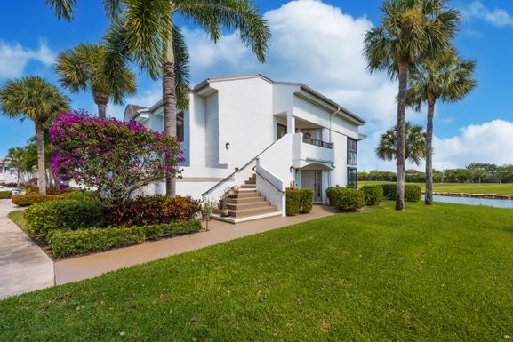 7689 Glendevon, Delray Beach, FL 33446