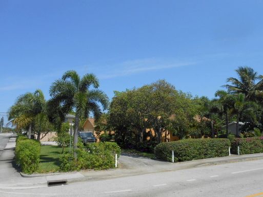 402 A, Lake Worth Beach, FL 33460