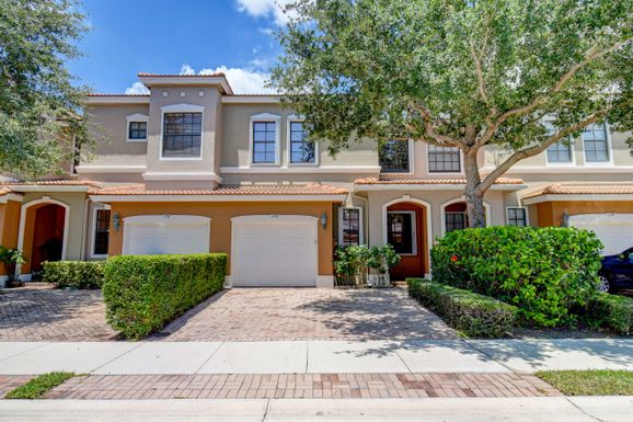 176 Astor, Delray Beach, FL 33484