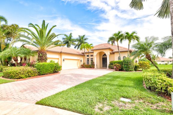 816 Saint Julien, Port Saint Lucie, FL 34986