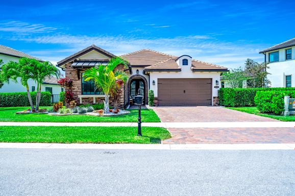 8988 Grand Prix, Boynton Beach, FL 33472
