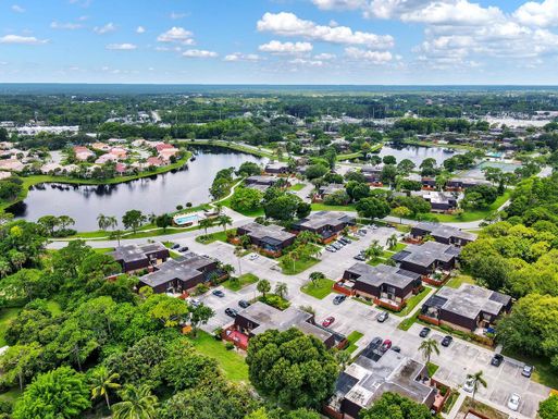 5907 Windsong Lan E, Stuart, FL 34997