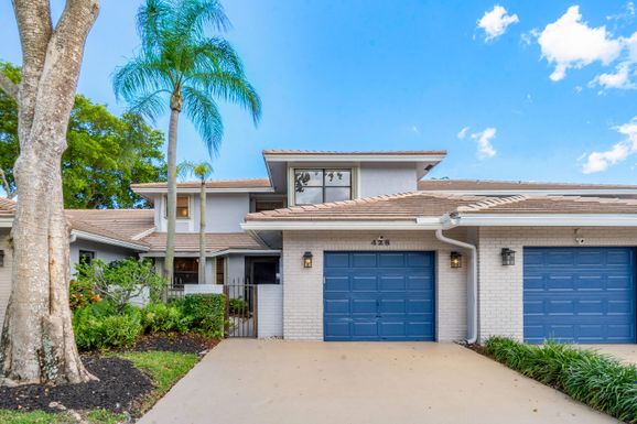 428 Lake Pointe S, Deerfield Beach, FL 33442