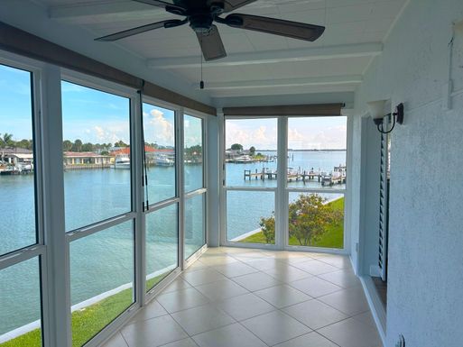 1351 Bayshore 208, Fort Pierce, FL 34949