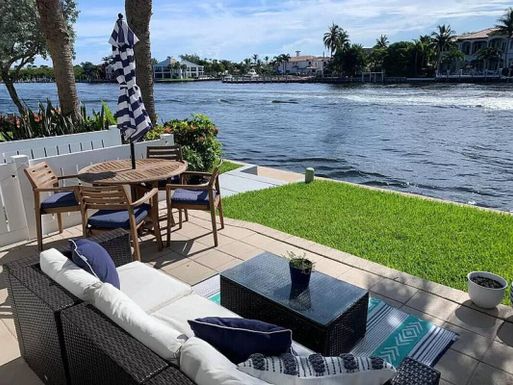 942 Jeffery, Boca Raton, FL 33487