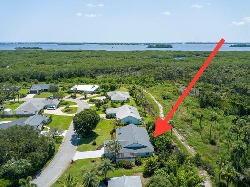 145 Forest Park, Vero Beach, FL 32962