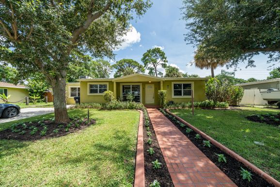 3432 Lake Osborne, Lake Worth, FL 33461