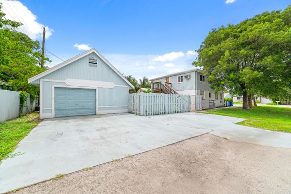 518 7th, Lantana, FL 33462