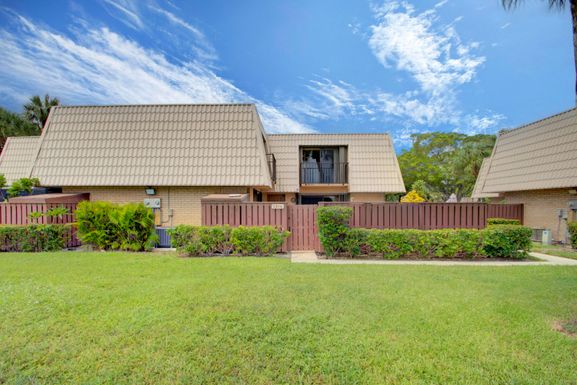 5814 58th, West Palm Beach, FL 33409