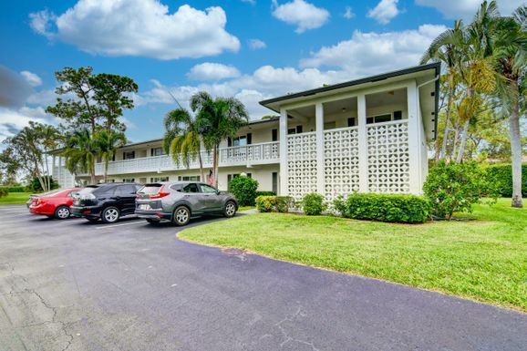 5451 Poppy, Delray Beach, FL 33484