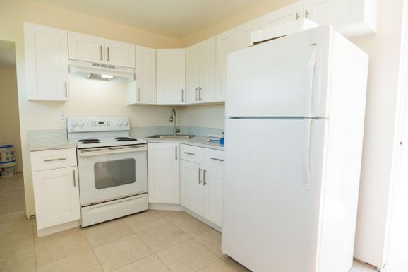 141 13th, Boynton Beach, FL 33435