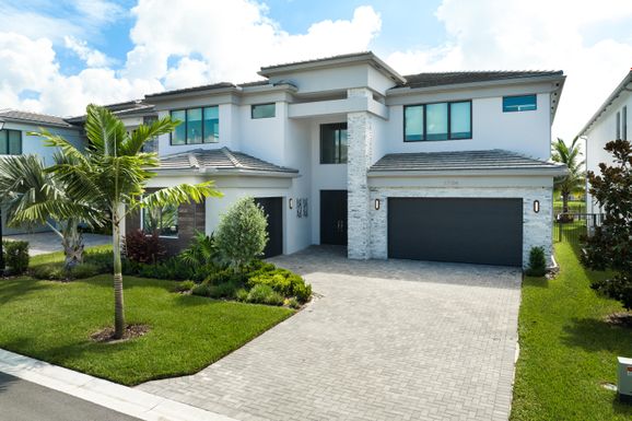 17104 Watersprite Lakes, Boca Raton, FL 33496