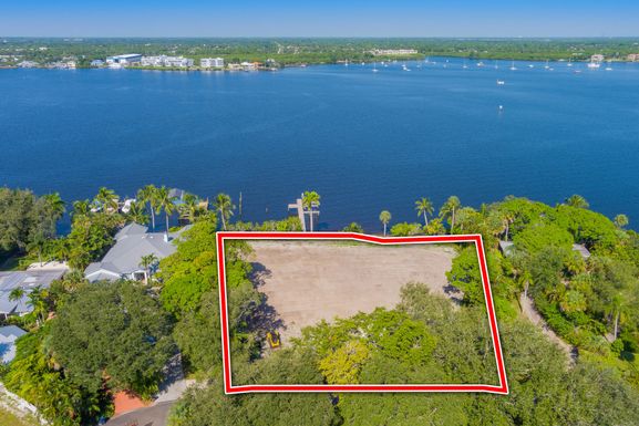 518 North River Point, Stuart, FL 34994