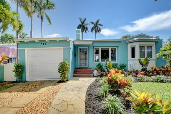 526 Lakeside, Lake Worth Beach, FL 33460