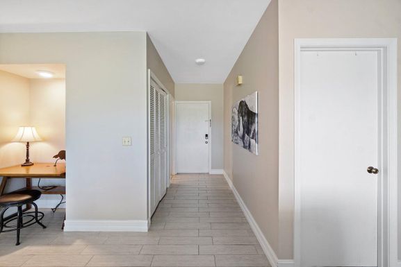 11355 Pond View, Wellington, FL 33414