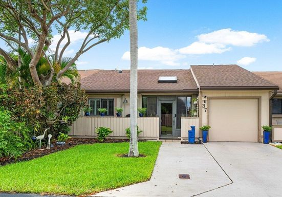 37 Winchmore, Boynton Beach, FL 33426