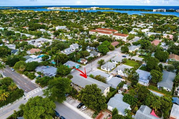 926 L, Lake Worth Beach, FL 33460