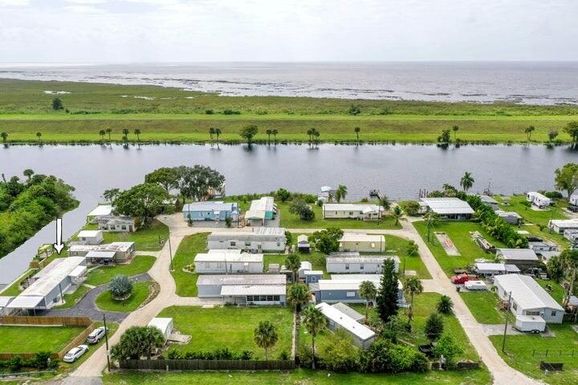 9674 116th, Okeechobee, FL 34974