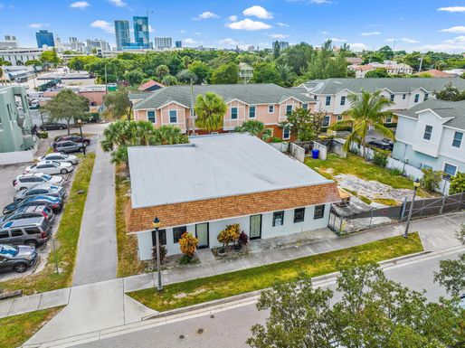 408 17th, West Palm Beach, FL 33407