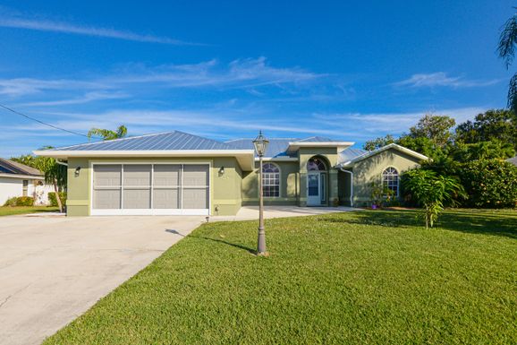 2537 Hallahan, Port Saint Lucie, FL 34952