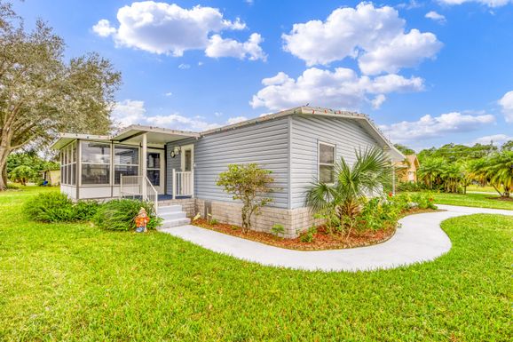 2834 Pontiac, Stuart, FL 34997