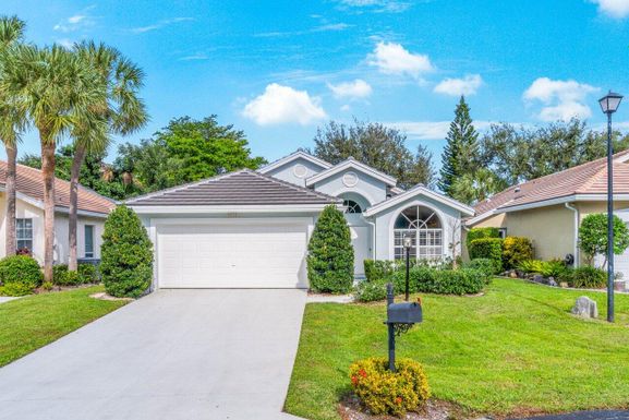 2757 Clearbrook, Delray Beach, FL 33445