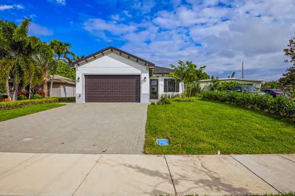 211 7th, Delray Beach, FL 33444