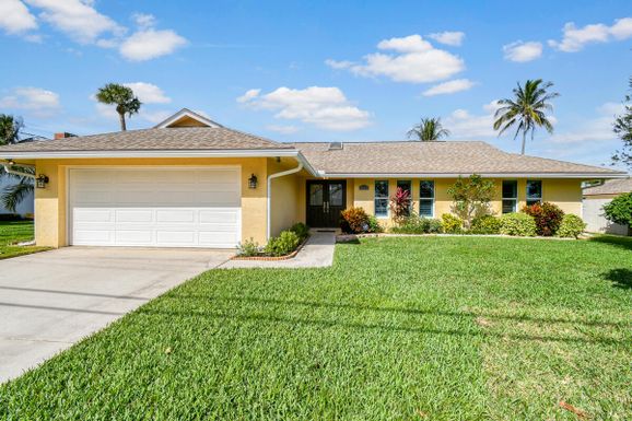 8377 Coconut, Hobe Sound, FL 33455