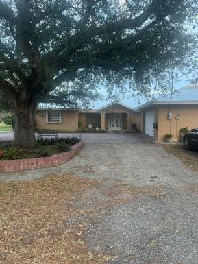 155 Romero, Clewiston, FL 33440